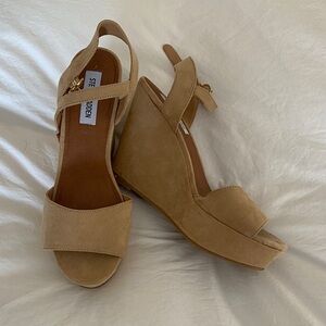 Steve Madden Beige Wedge Sandals
